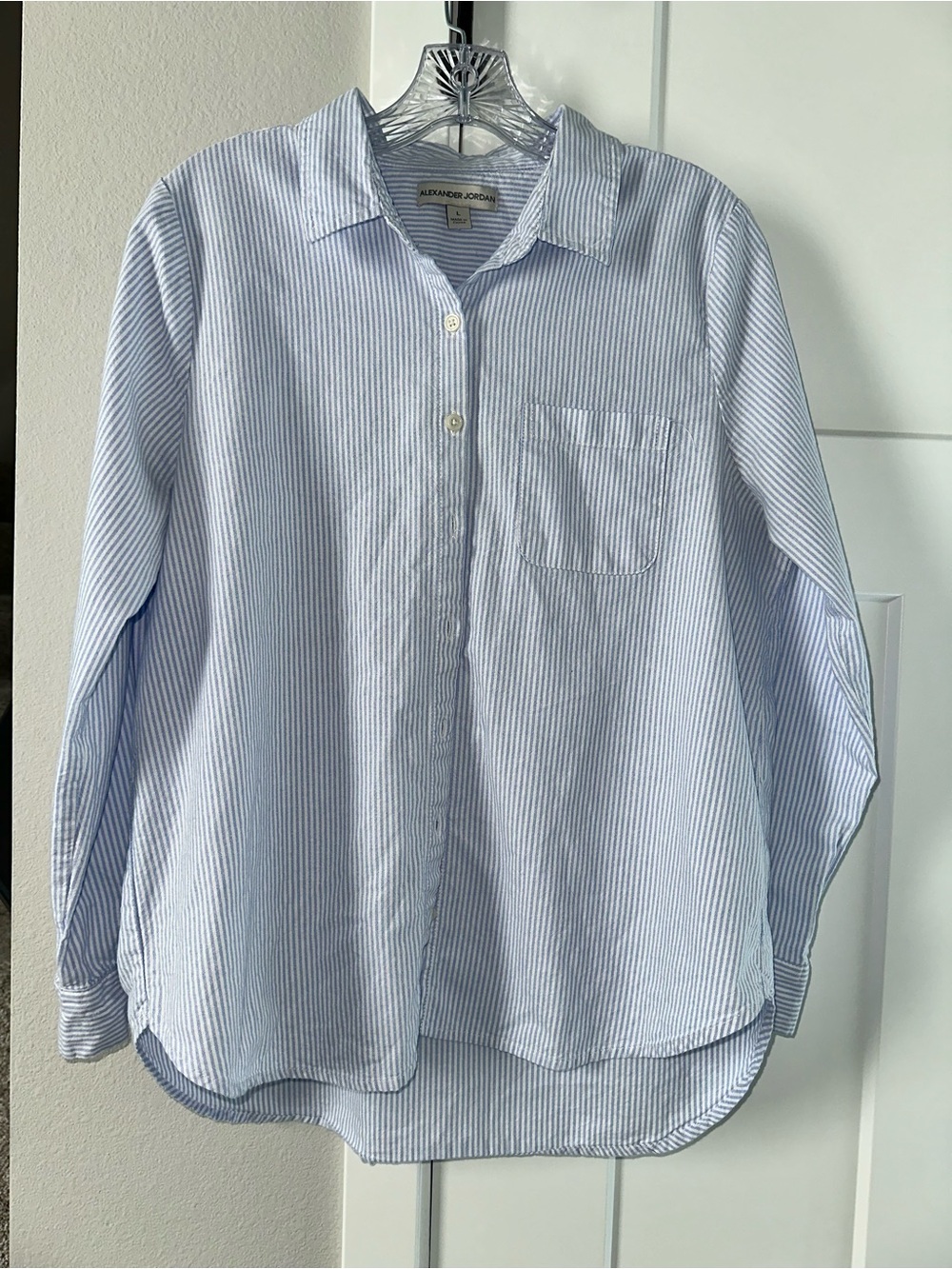 Alexander Jordan Light Blue Stripe Women’s Button-Up Shirt size L 100% cotton